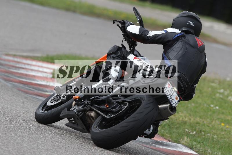 /Archiv-2025/10 23.04.2025 Cornu Master School ADR/rot-rouge/39